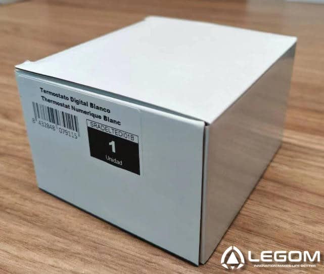 smart thermostats packaging box